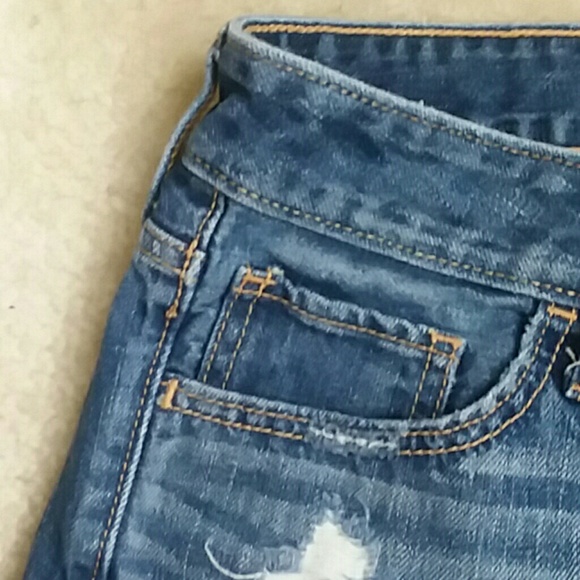 HOLLISTER LOW-RISE RIPPED DENIM BOYFRIEND SHORTS😍 - Picture 8 of 8